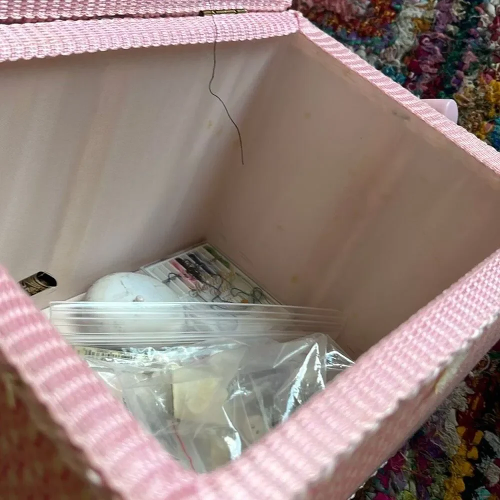 $$ VTG Pink Floral Sewing Basket Box Filled Sewing Kit Wood Base Cottagecore
